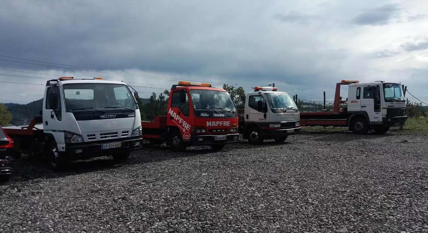 Frota de quatro camiões de pronto-socorro da TVS Transponorte